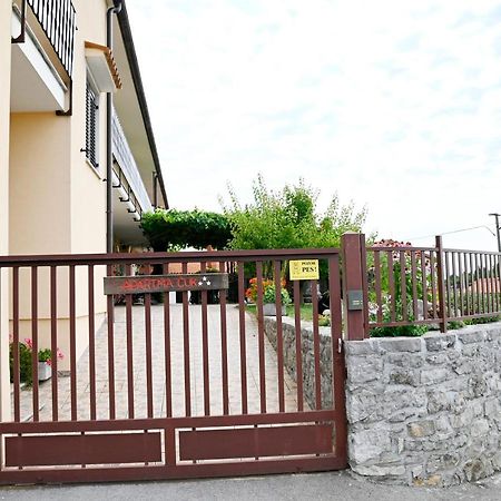 Apartma Cuk Dutovlje Экстерьер фото